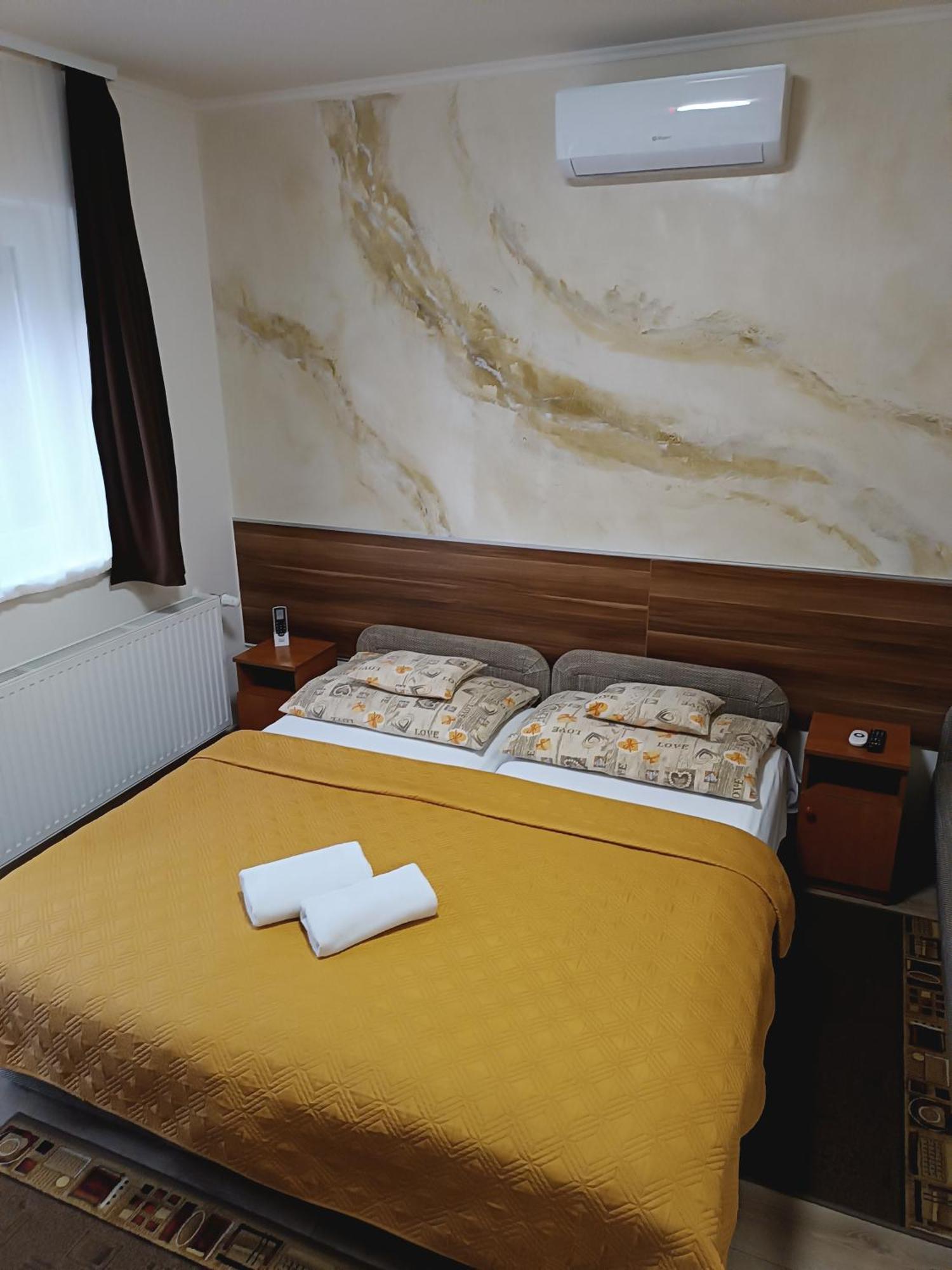 Boglarka Vendeghaz Apartment Mosonmagyaróvár Exterior foto