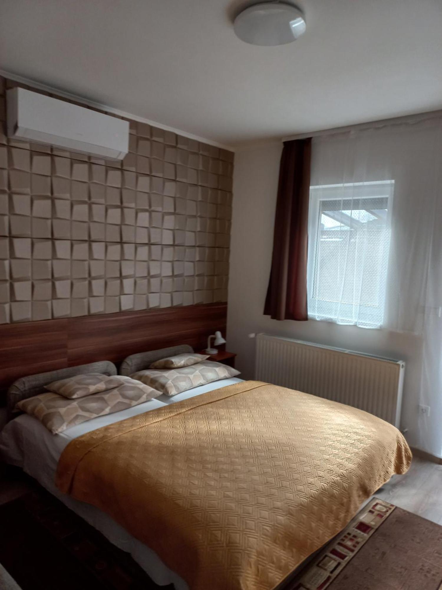 Boglarka Vendeghaz Apartment Mosonmagyaróvár Cameră foto