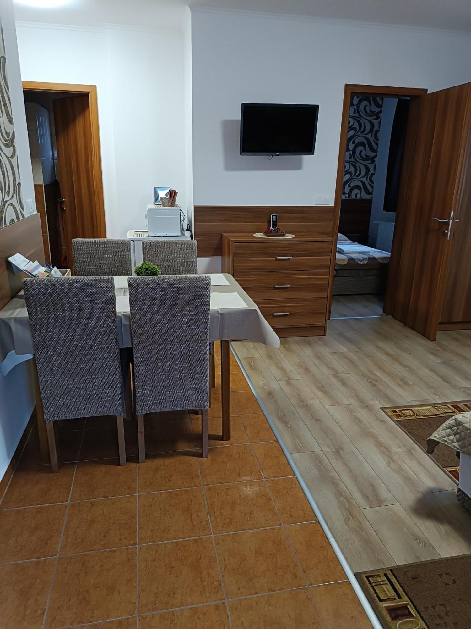 Boglarka Vendeghaz Apartment Mosonmagyaróvár Exterior foto